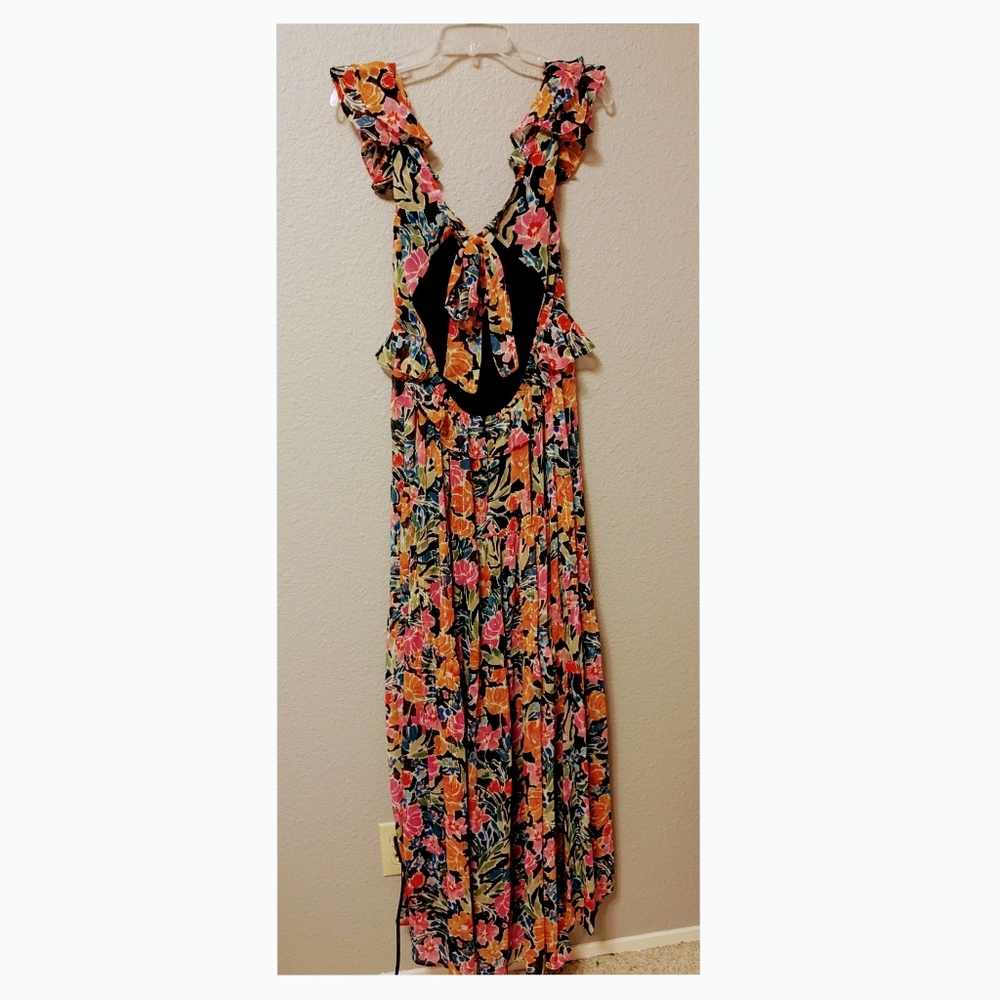 💥SALE💥New Aqua Bloomingdales Floral Chiffon Tiered Maxi Dress V Neck Ruffles M - Picture 12 of 13